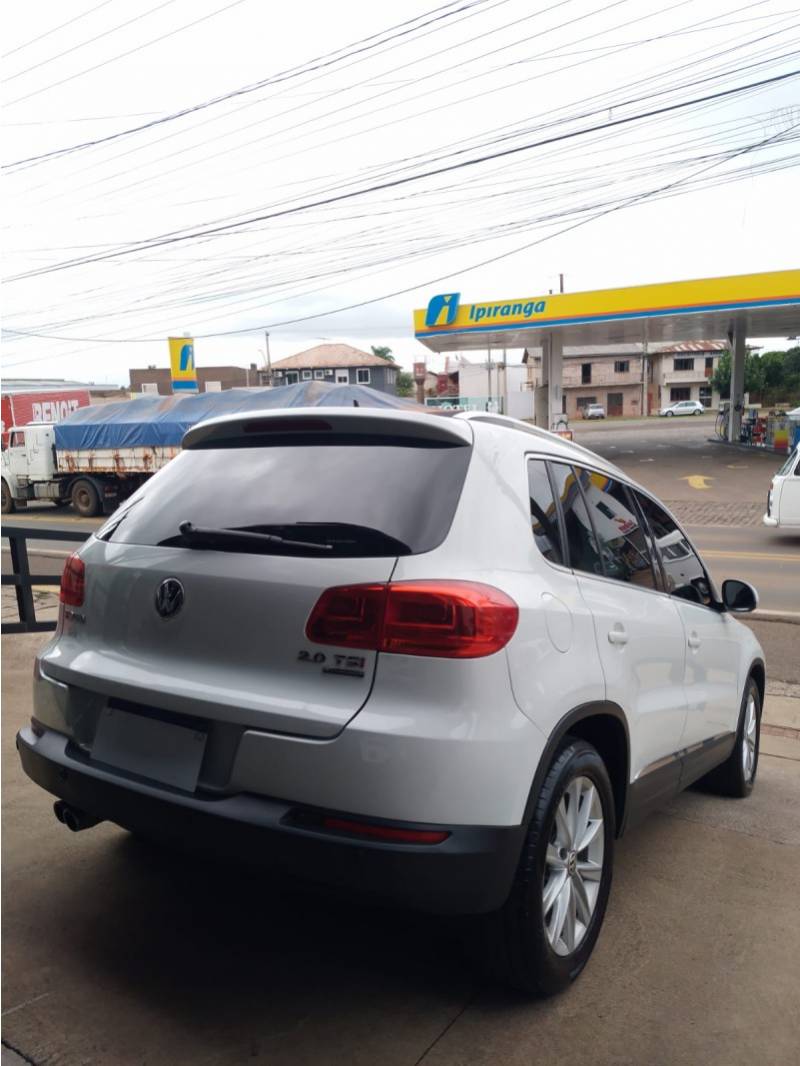 VOLKSWAGEN - TIGUAN - 2014/2015 - Branca - Sob Consulta