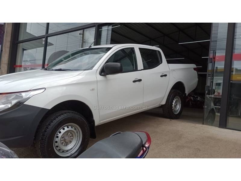 MITSUBISHI - L200 TRITON - 2021/2021 - Branca - Sob Consulta