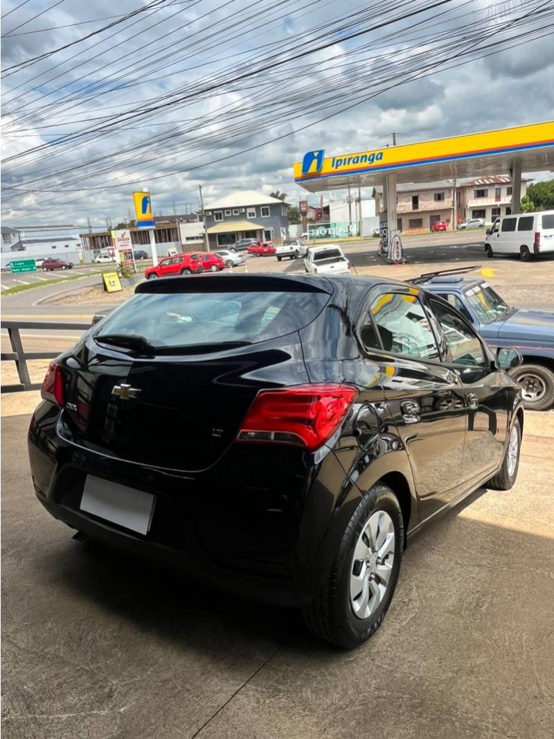 CHEVROLET - ONIX - 2019/2019 - Prata - R$ 59.900,00