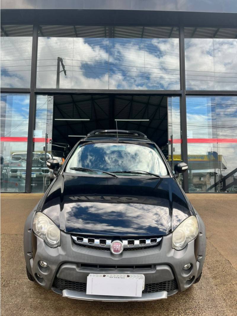 FIAT - PALIO - 2013/2014 - Preta - R$ 42.900,00