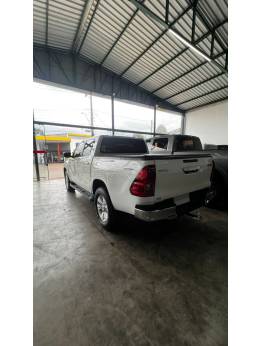TOYOTA - HILUX - 2016/2017 - Branca - R$ 164.900,00