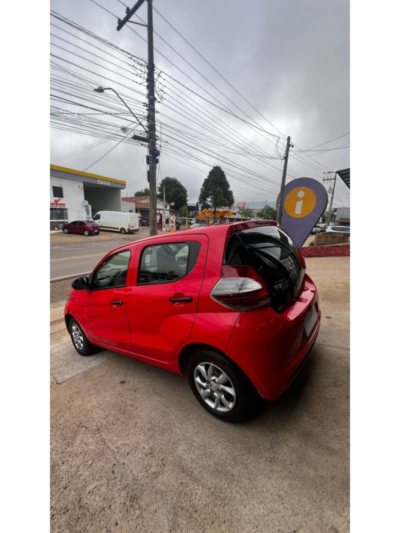 FIAT - MOBI - 2019/2020 - Vermelha - R$ 43.900,00