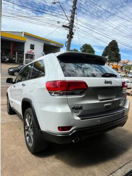 JEEP - CHEROKEE - 2018/2018 - Branca - R$ 169.900,00