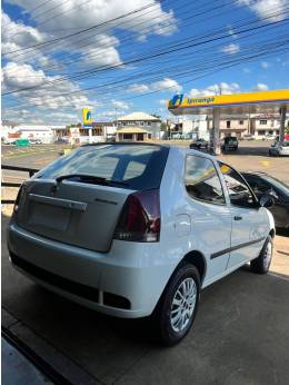 FIAT - PALIO - 2013/2014 - Branca - R$ 28.900,00