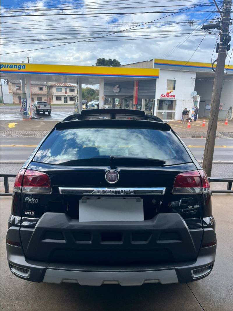 FIAT - PALIO - 2013/2014 - Preta - R$ 42.900,00