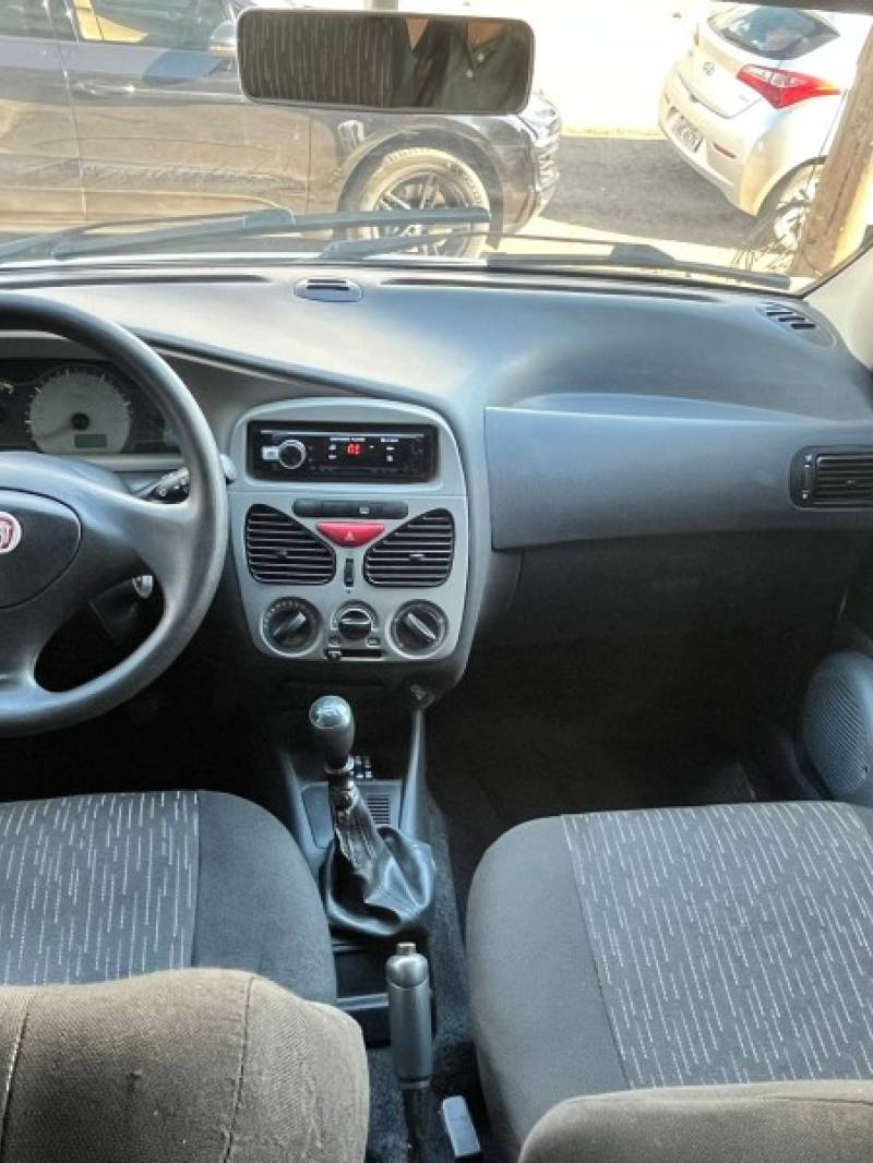 FIAT - PALIO - 2013/2014 - Branca - R$ 28.900,00