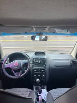 FIAT - PALIO - 2013/2014 - Preta - R$ 42.900,00