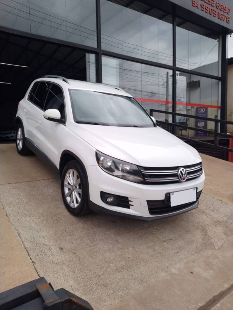 VOLKSWAGEN - TIGUAN - 2014/2015 - Branca - Sob Consulta