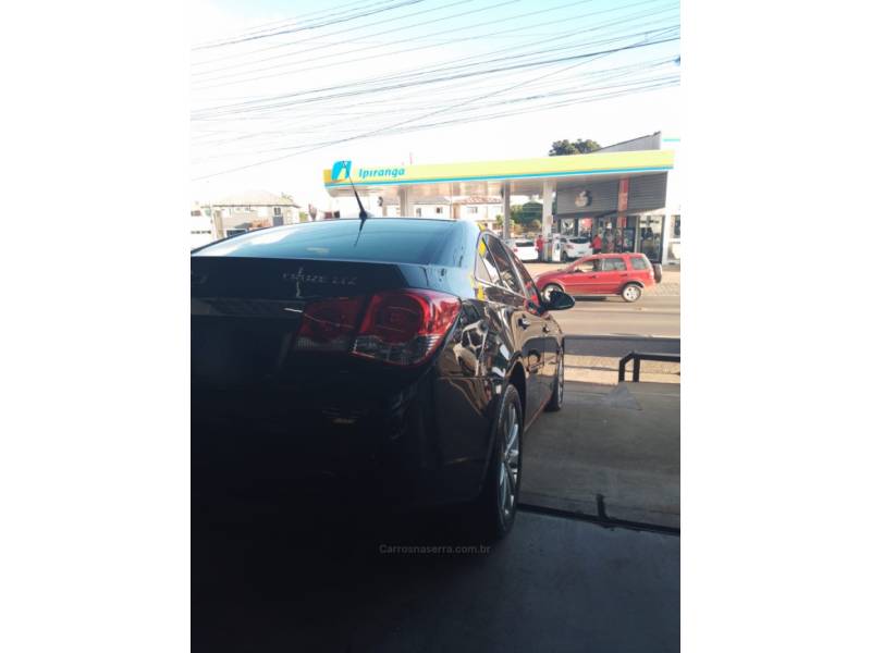 CHEVROLET - CRUZE - 2014/2014 - Preta - R$ 69.000,00