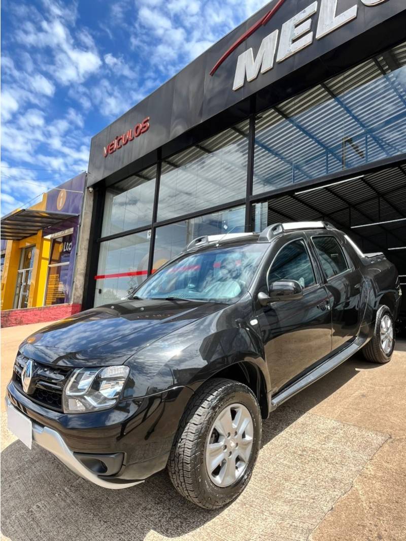 RENAULT - OROCH - 2019/2019 - Preta - R$ 79.900,00