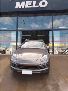 PORSCHE - CAYENNE - 2010/2011 - Marrom - Sob Consulta