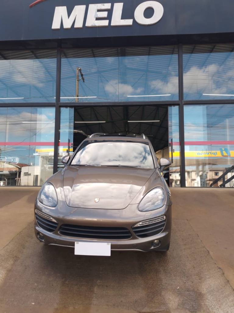 PORSCHE - CAYENNE - 2010/2011 - Marrom - Sob Consulta