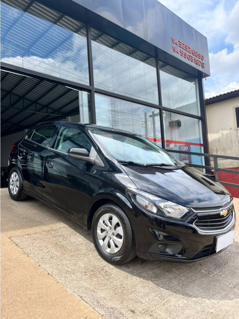 CHEVROLET - ONIX - 2019/2019 - Prata - R$ 59.900,00