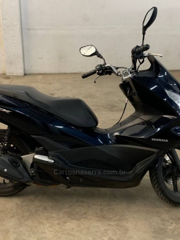 HONDA - PCX - 2017/2018 - Azul - R$ 16.900,00