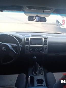 NISSAN - FRONTIER - 2013/2014 - Preta - R$ 104.000,00