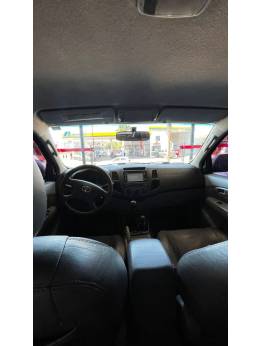 TOYOTA - HILUX - 2009/2010 - Preta - R$ 110.000,00