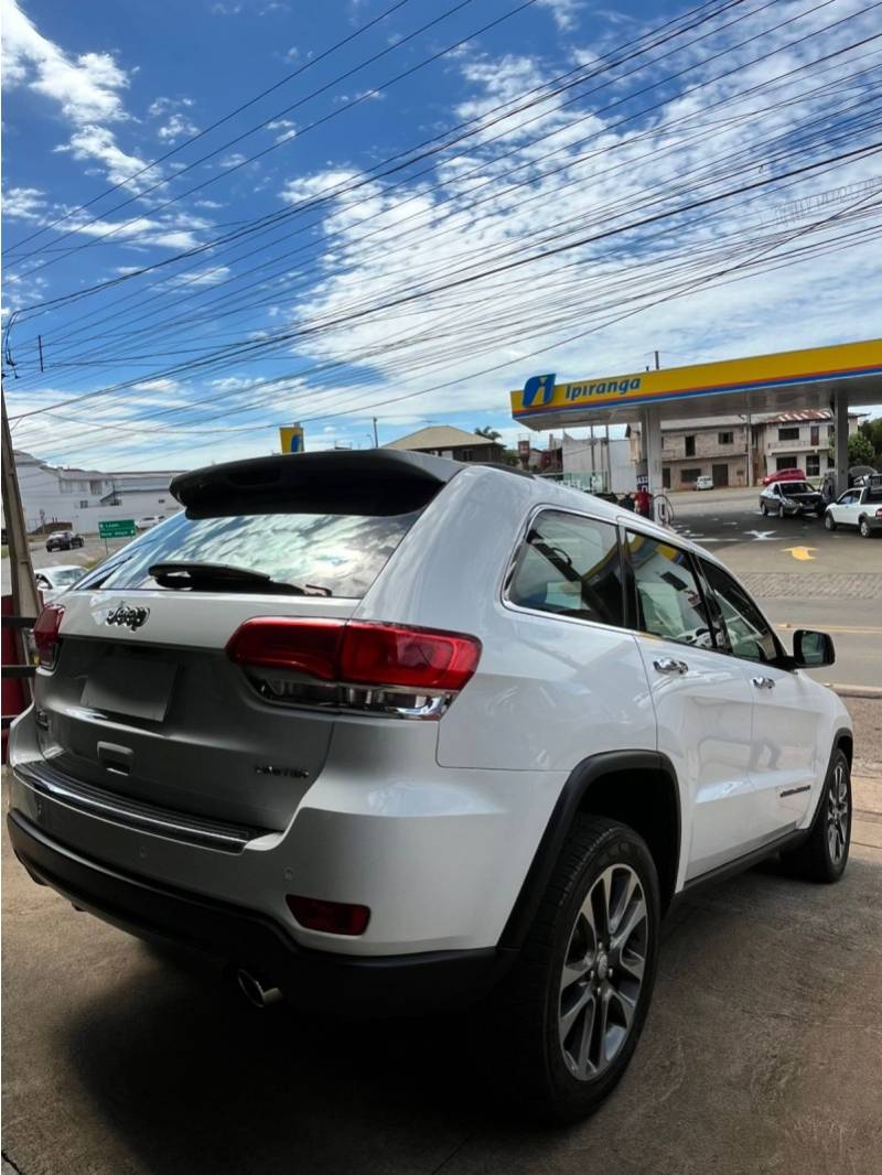 JEEP - CHEROKEE - 2018/2018 - Branca - R$ 169.900,00