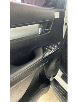 TOYOTA - HILUX - 2016/2017 - Branca - R$ 164.900,00