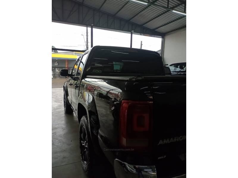 VOLKSWAGEN - AMAROK - 2012/2013 - Preta - R$ 99.000,00