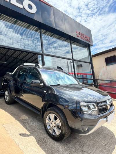 RENAULT - OROCH - 2019/2019 - Preta - R$ 79.900,00