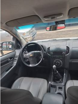 CHEVROLET - S10 - 2012/2013 - Branca - R$ 89.900,00