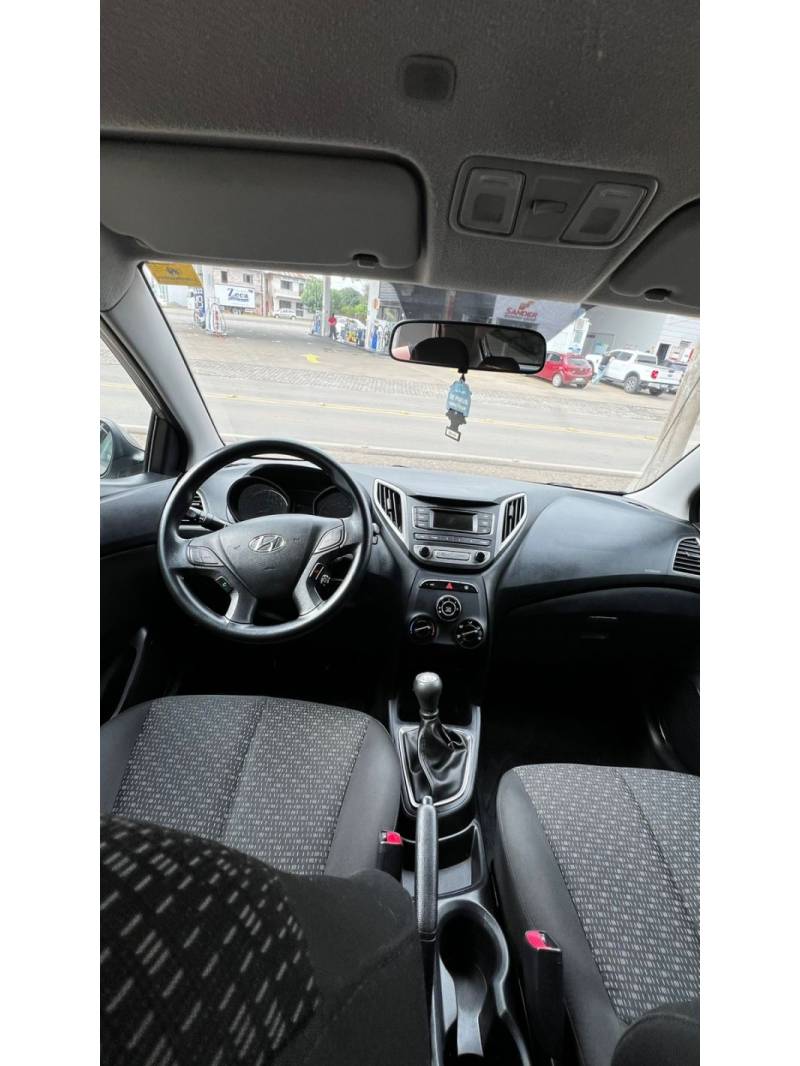 HYUNDAI - HB20 - 2016/2017 - Prata - R$ 53.900,00