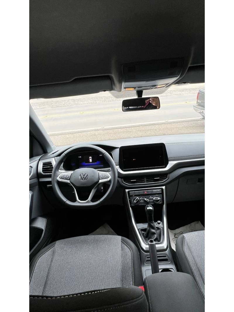 VOLKSWAGEN - T-CROSS - 2025/2026 - Preta - R$ 139.900,00