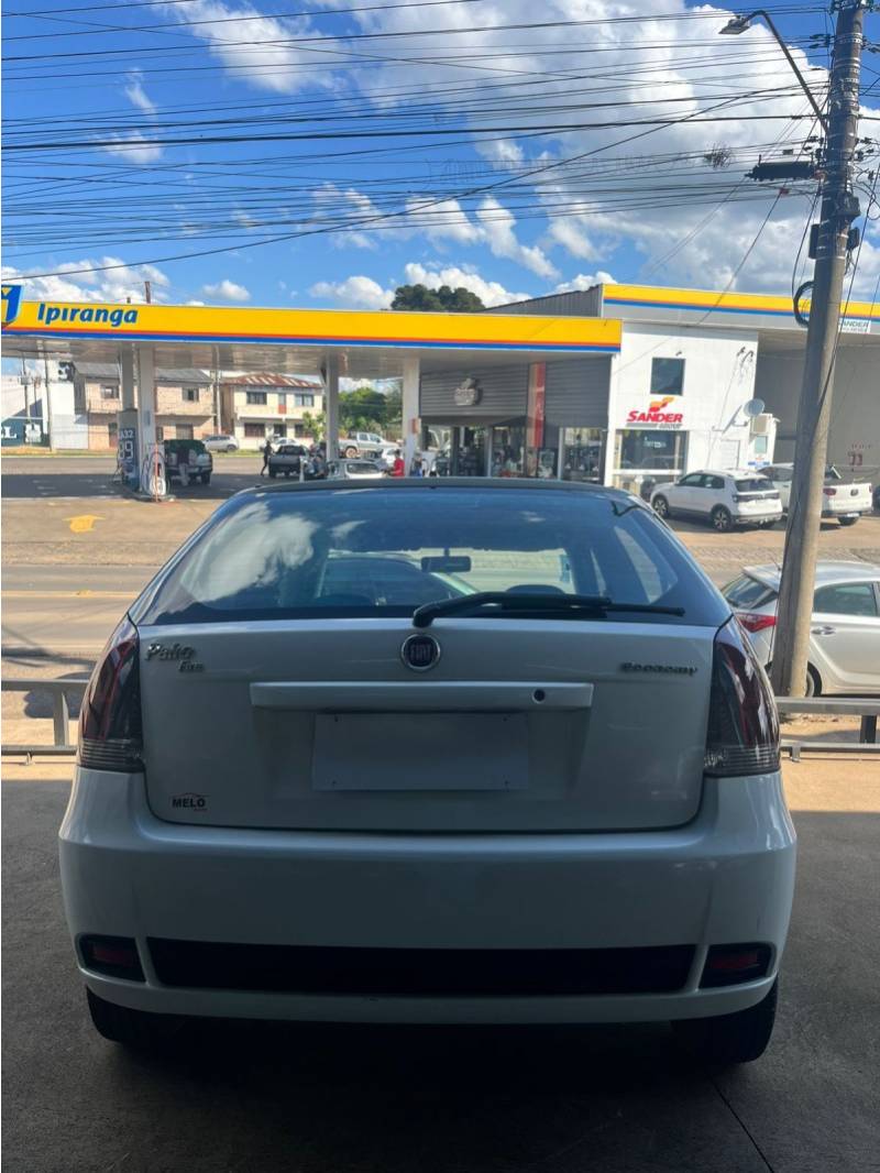 FIAT - PALIO - 2013/2014 - Branca - R$ 28.900,00