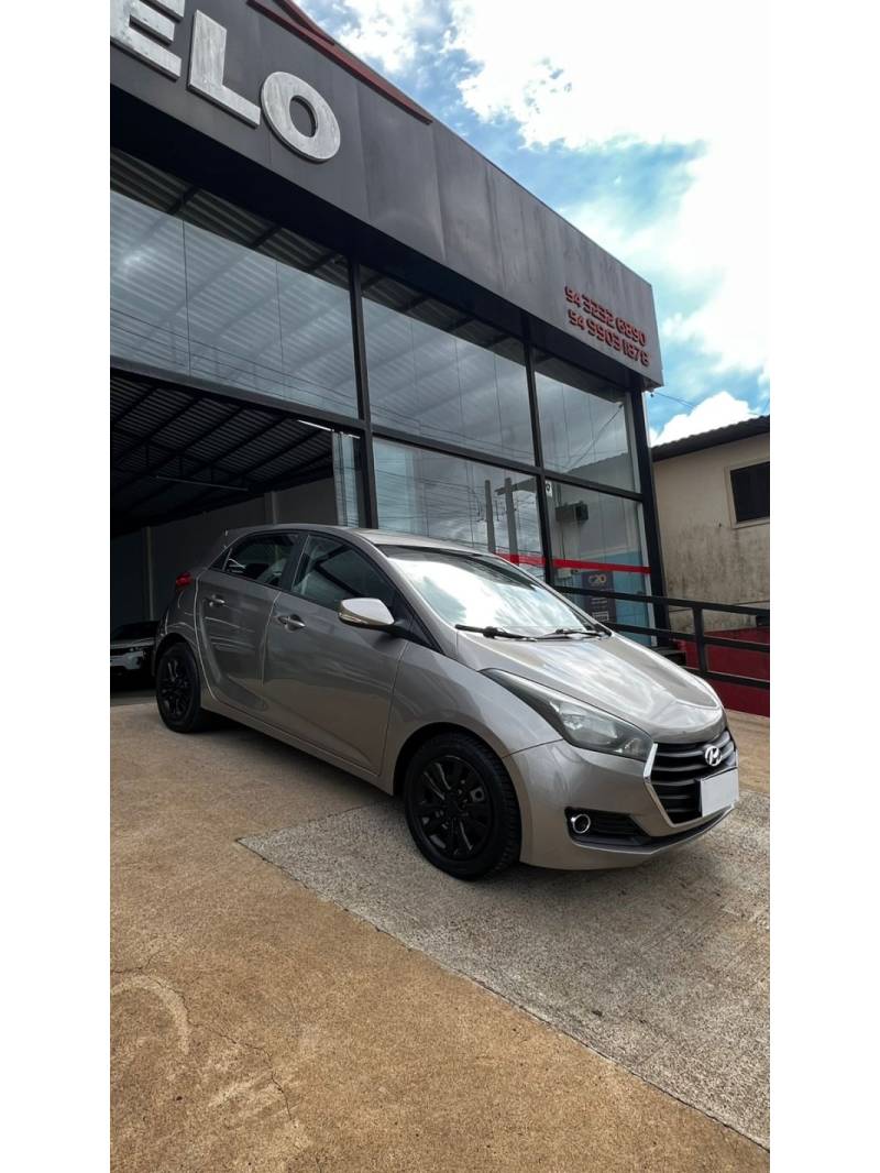 HYUNDAI - HB20 - 2016/2017 - Prata - R$ 53.900,00