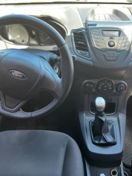 FORD - FIESTA - 2015/2015 - Branca - R$ 44.900,00