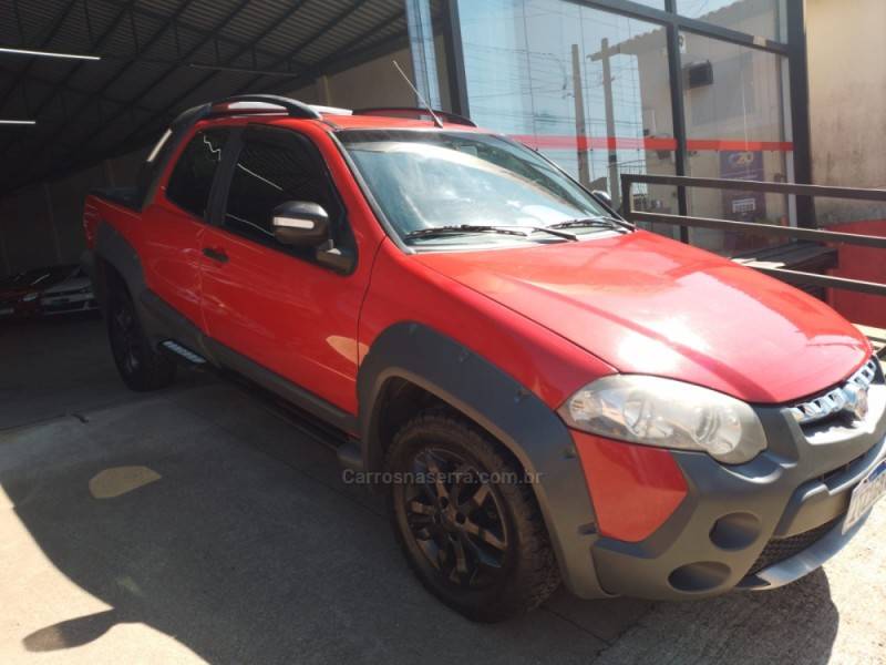 FIAT - STRADA - 2012/2013 - Vermelha - R$ 54.900,00