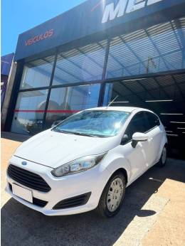 FORD - FIESTA - 2015/2015 - Branca - R$ 44.900,00