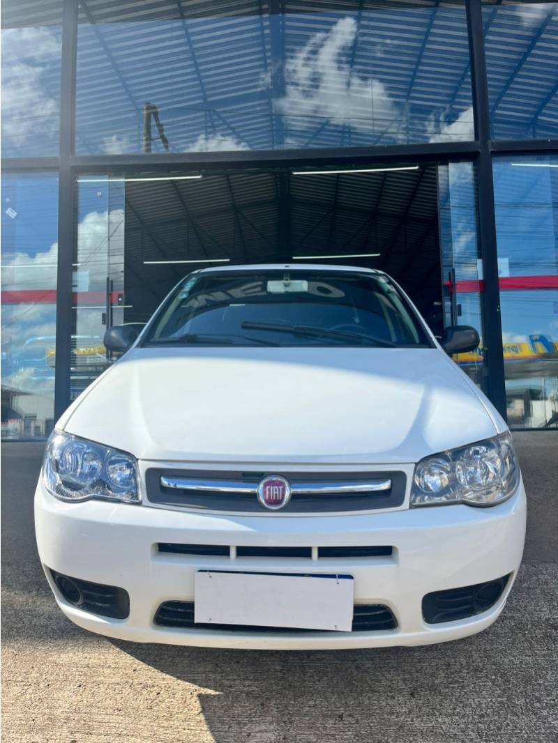 FIAT - PALIO - 2013/2014 - Branca - R$ 28.900,00