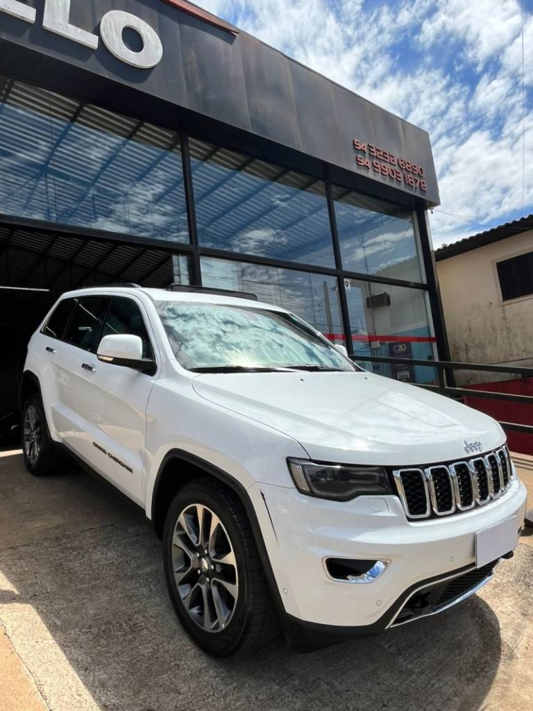 JEEP - CHEROKEE - 2018/2018 - Branca - R$ 169.900,00